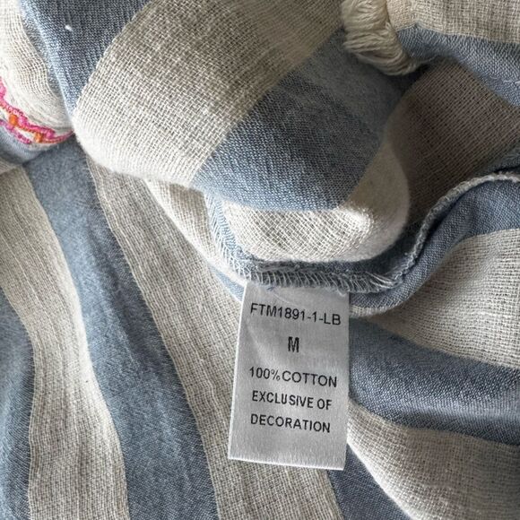 THML Blue and Pink Flutter Sleeve Blouse Size Medium - Picture 12 of 13